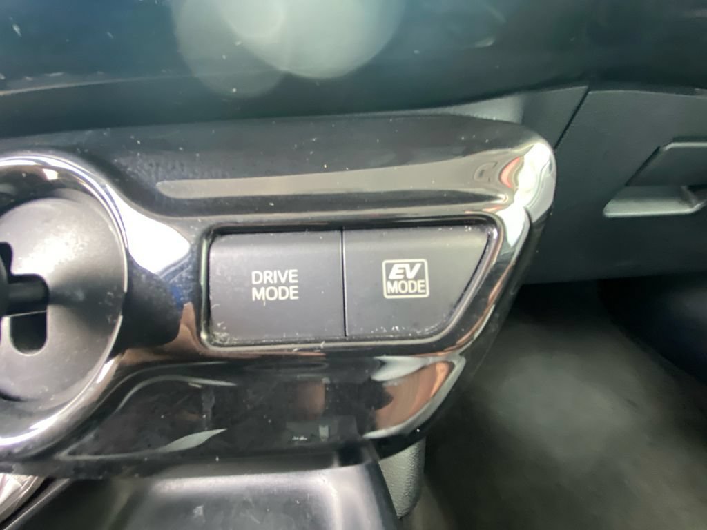 Used 2016 Toyota Prius Two FWD image 26