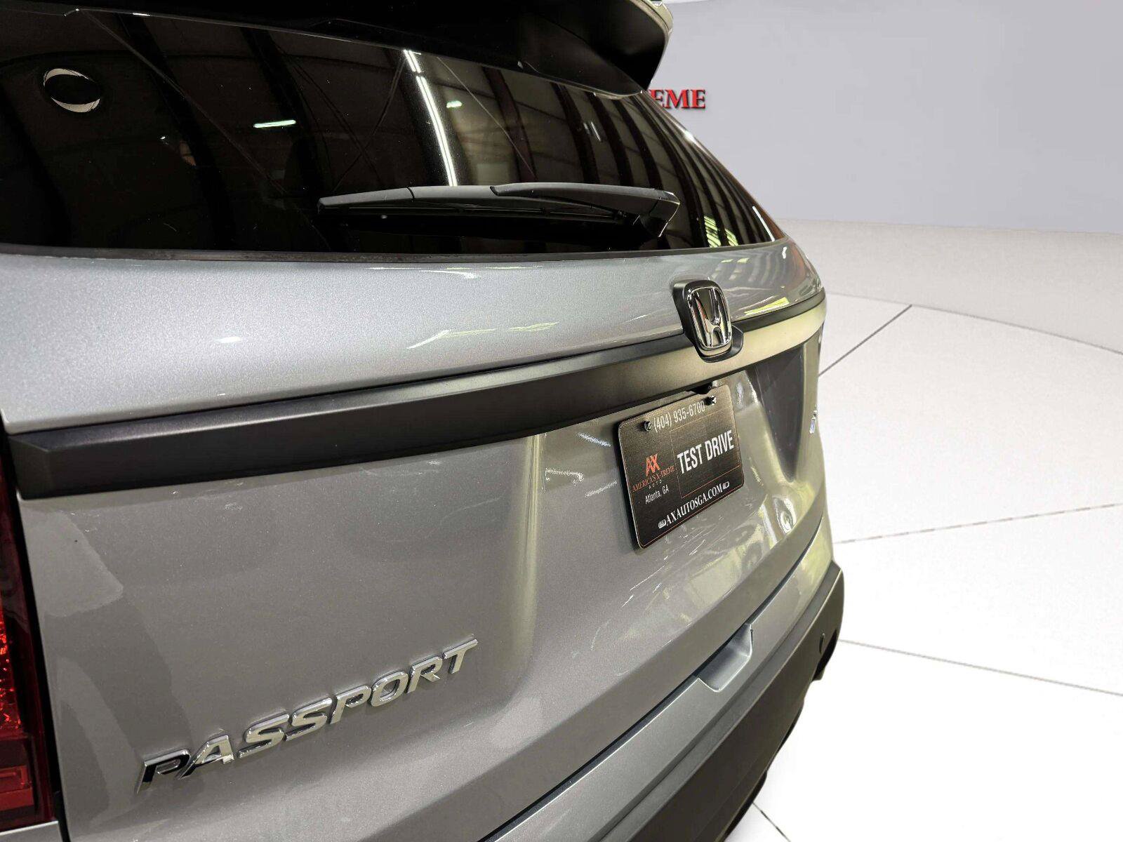 Used 2023 Honda Passport EX-L image 16