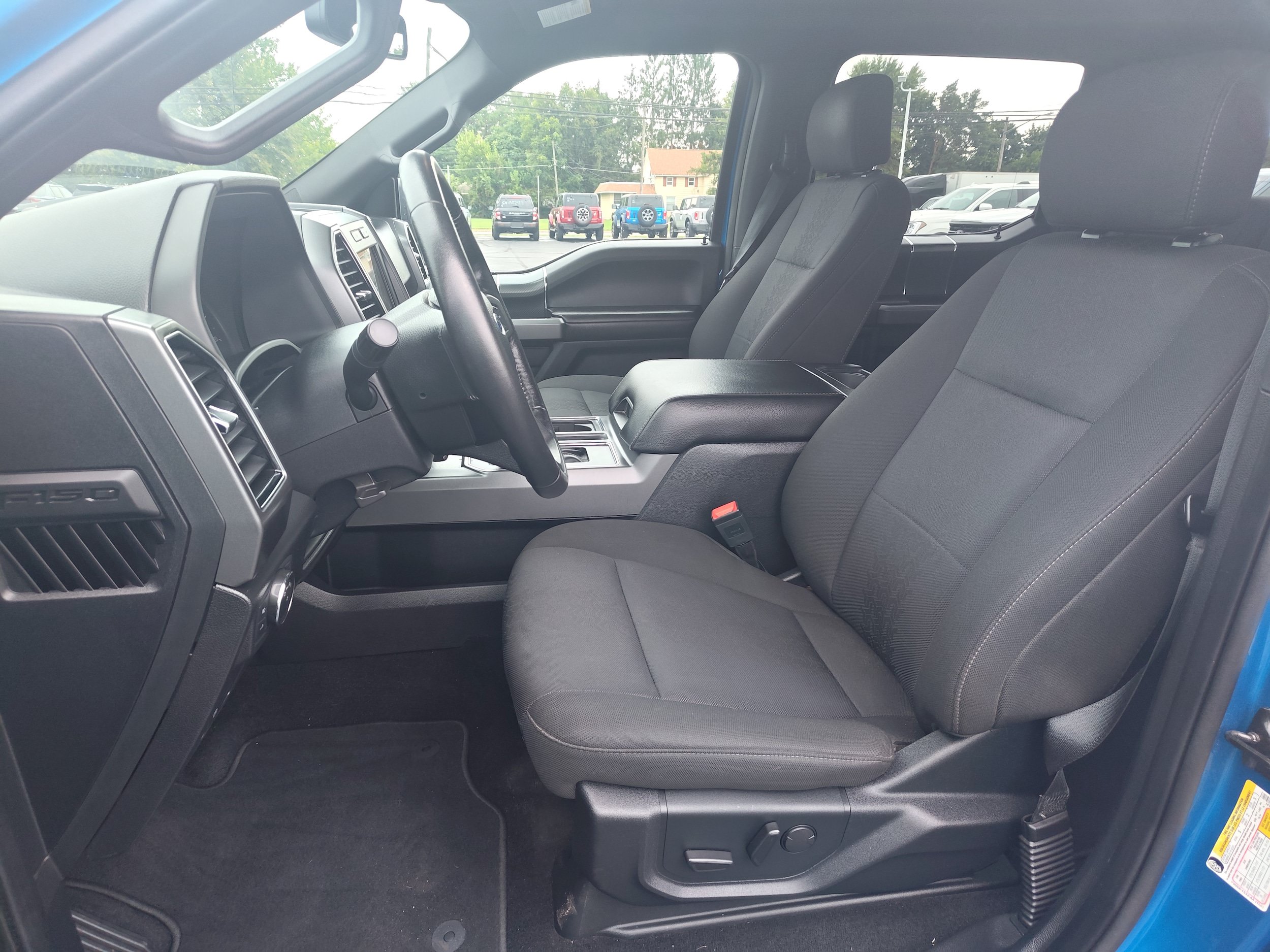 Used 2019 Ford F150 XLT w/ Equipment Group 302A Luxury AWD/4WD image 19