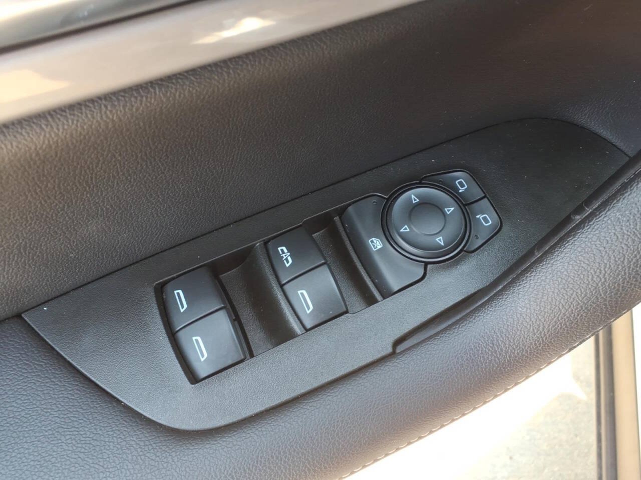 Used 2024 Chevrolet Blazer LT w/ Convenience Package AWD/4WD image 17