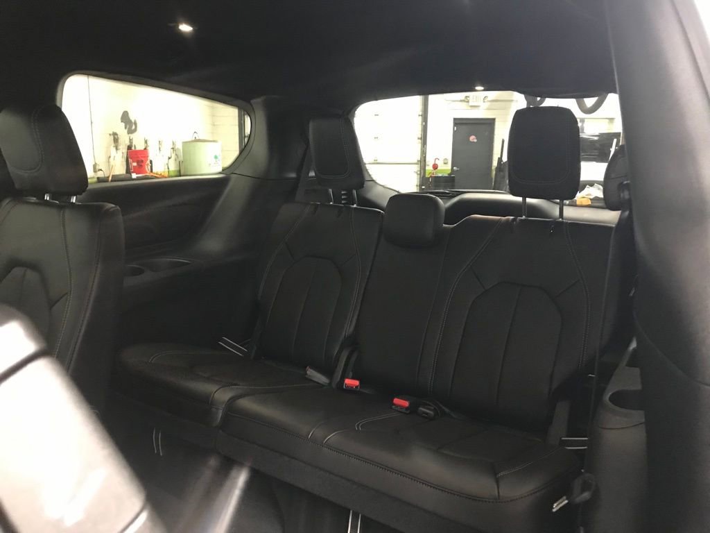 New 2026 Chrysler Pacifica Select w/ S Appearance Package AWD/4WD image 34