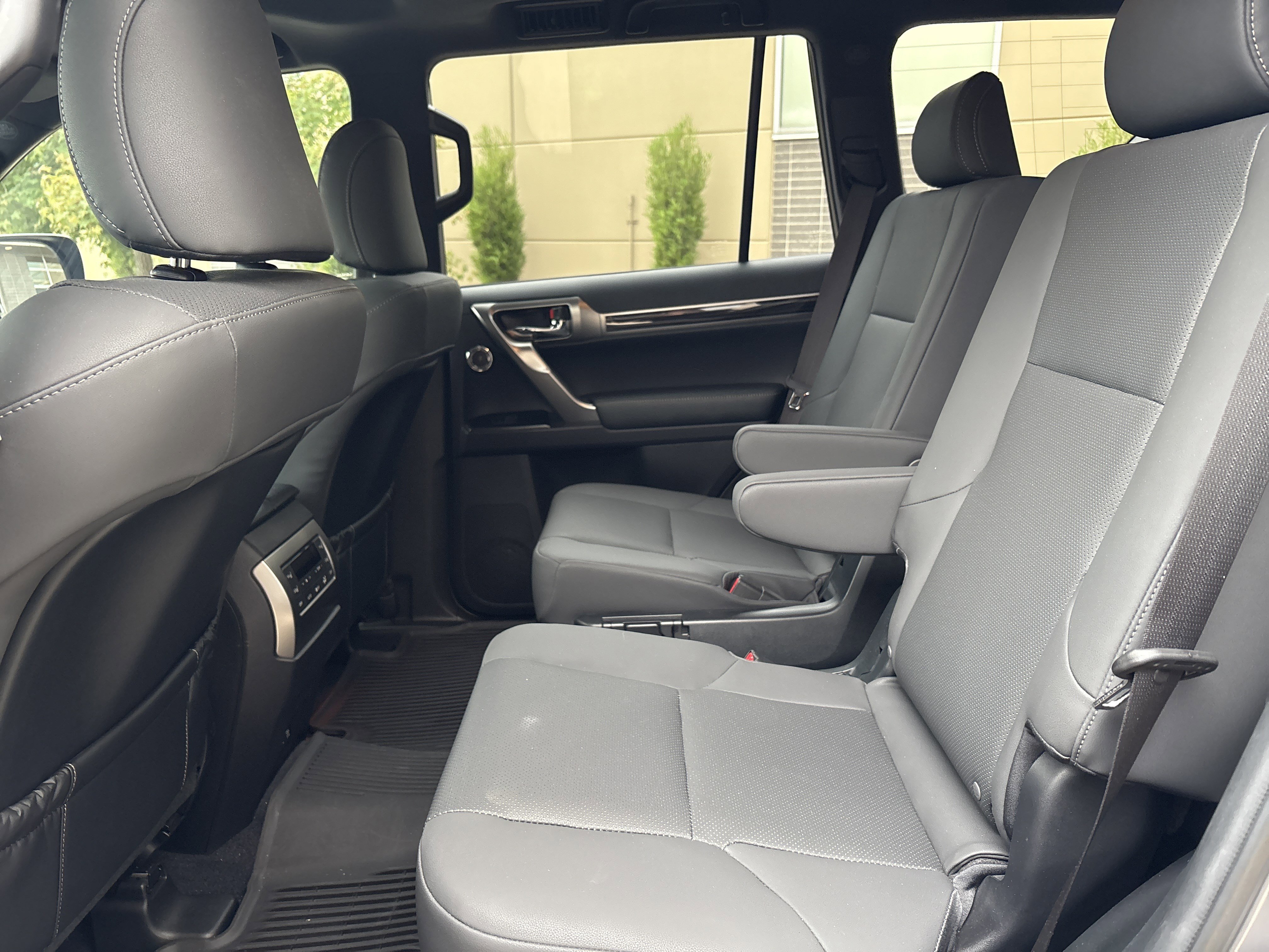 Certified 2023 Lexus GX 460 Premium AWD/4WD image 31