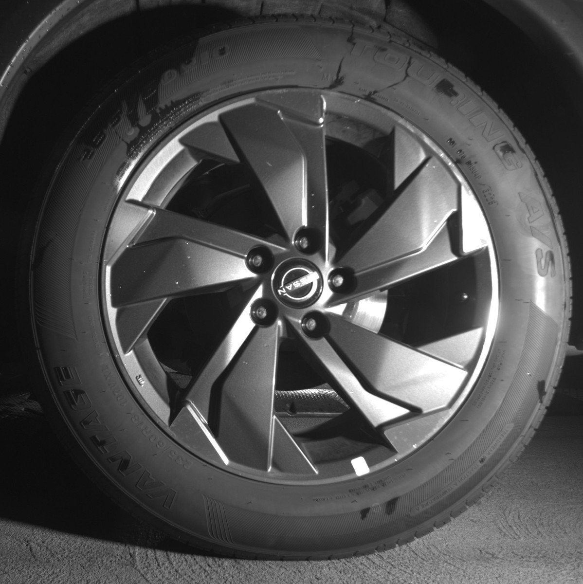 Used 2025 Nissan Rogue SV image 14