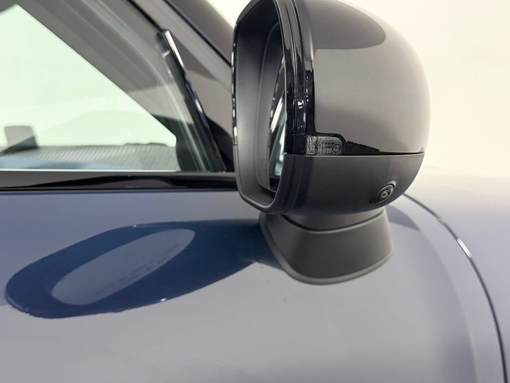 Certified 2025 MINI Cooper Countryman SE AWD/4WD image 11