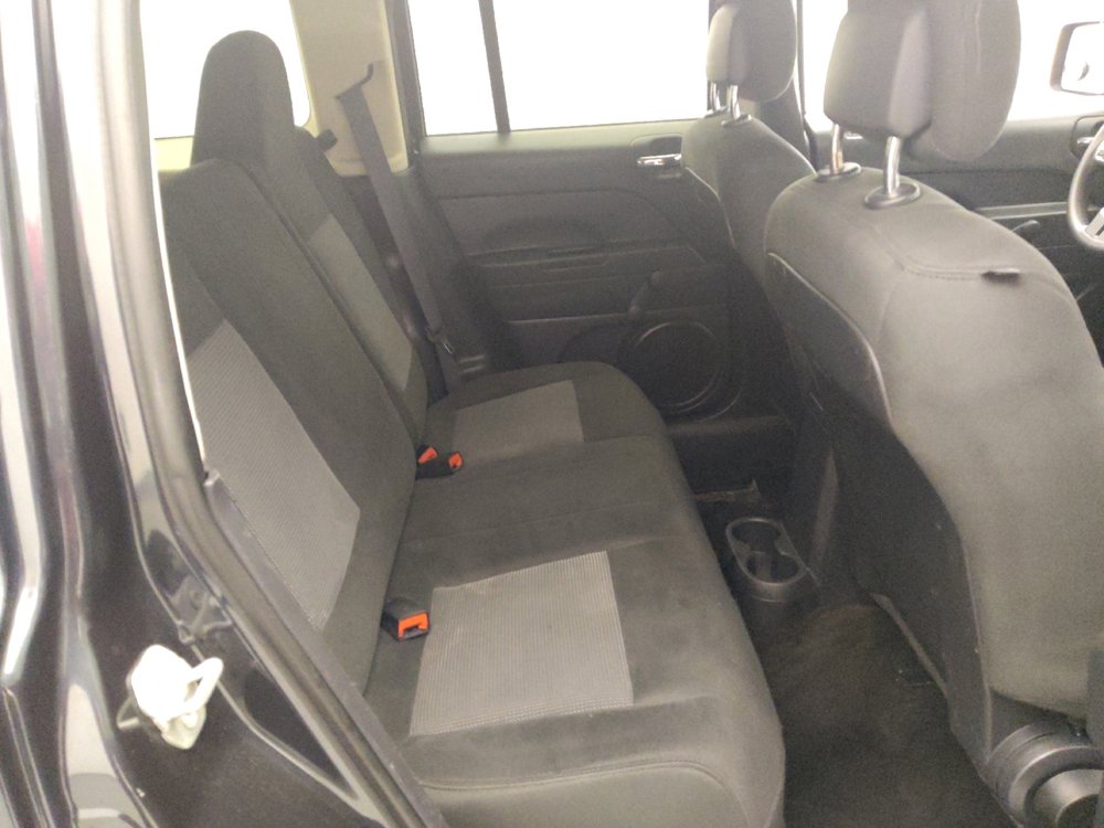 Used 2016 Jeep Patriot Sport FWD image 19