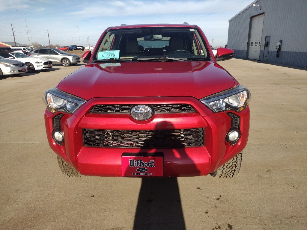 Used 2016 Toyota 4Runner SR5 Premium image 3