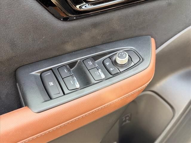 Used 2025 Subaru Forester Touring AWD/4WD image 19