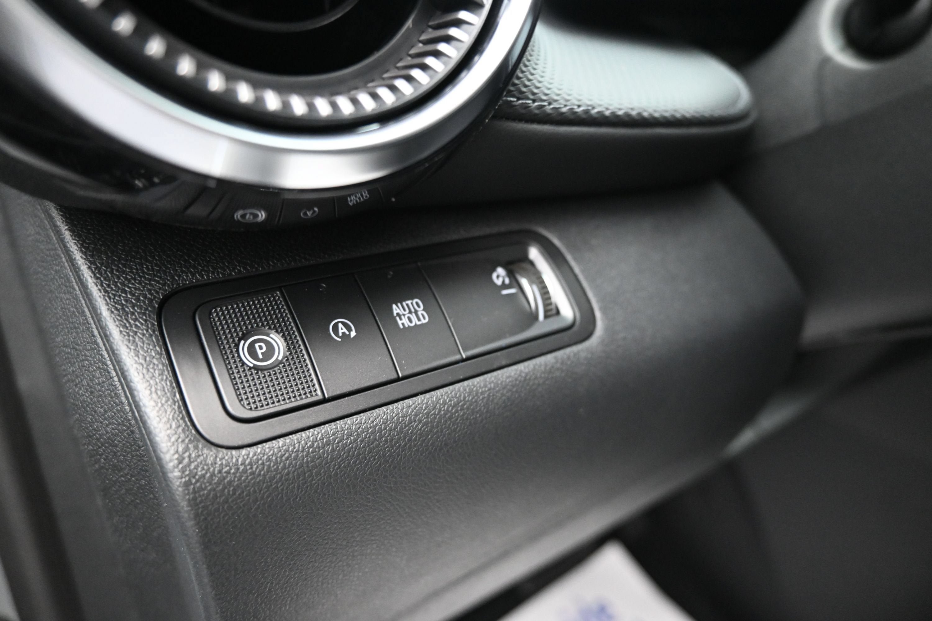 New 2027 Chevrolet Equinox LT w/ Convenience Package II FWD image 29