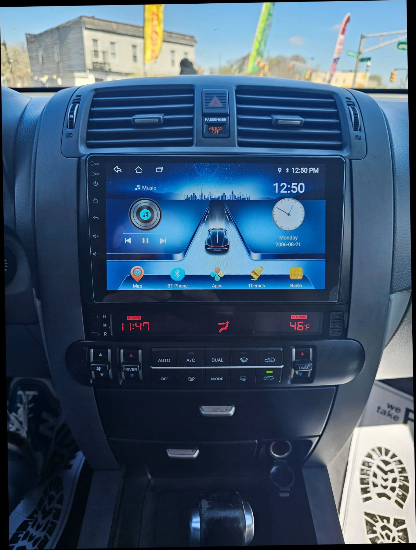 Used 2009 Kia Borrego EX w/ Leather Pkg image 11