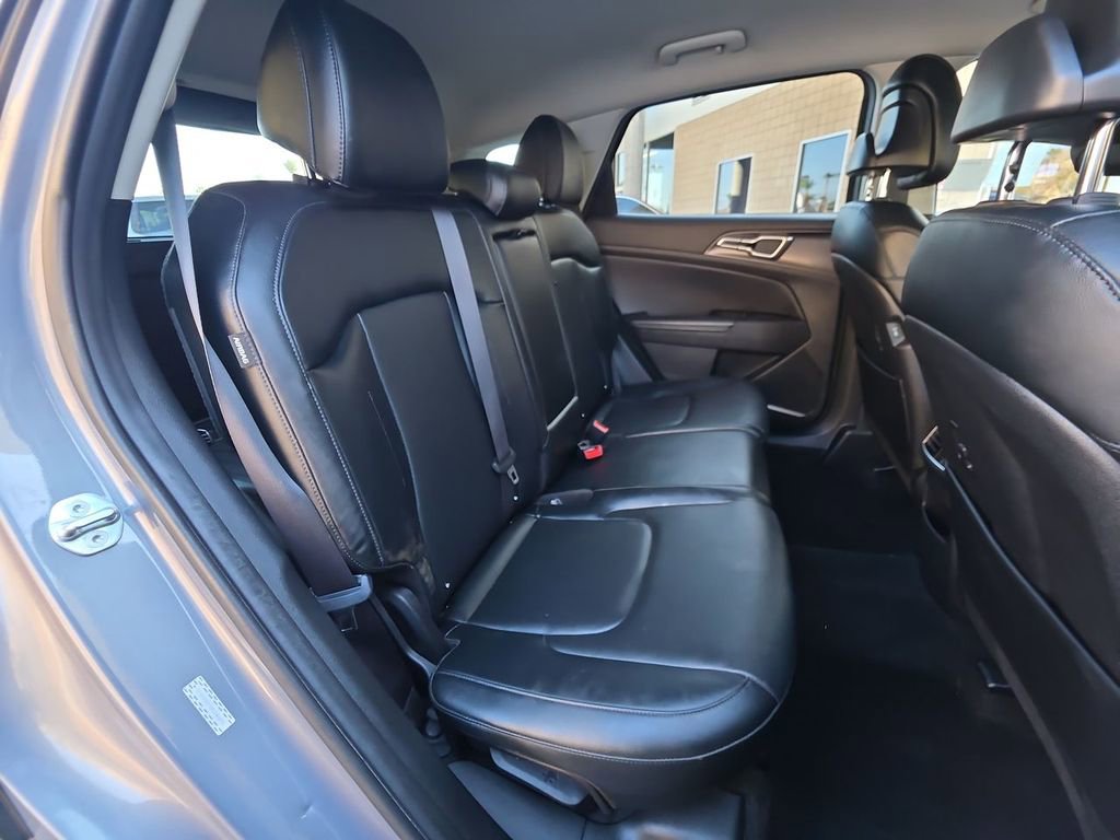 Used 2024 Kia Sportage EX FWD image 28