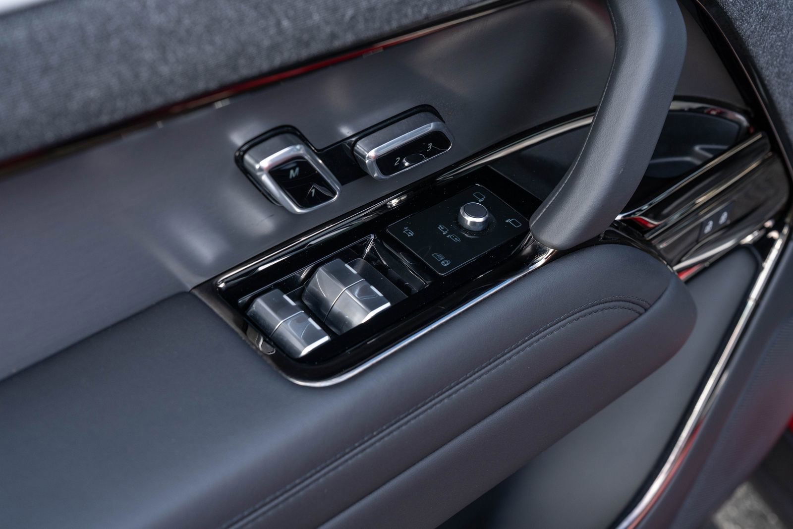 Used 2023 Land Rover Range Rover Sport SE Dynamic image 16