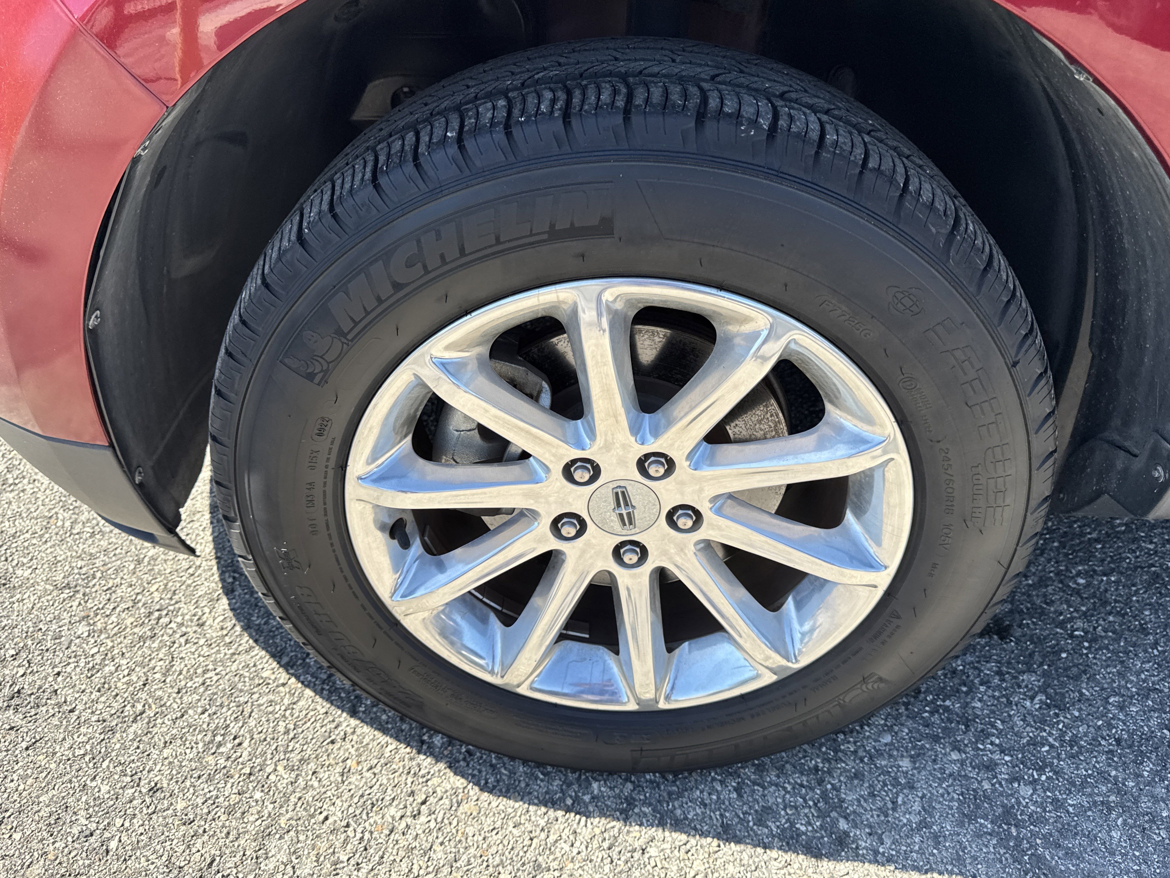 Used 2014 Lincoln MKX FWD w/ Equipment Group 101A image 9