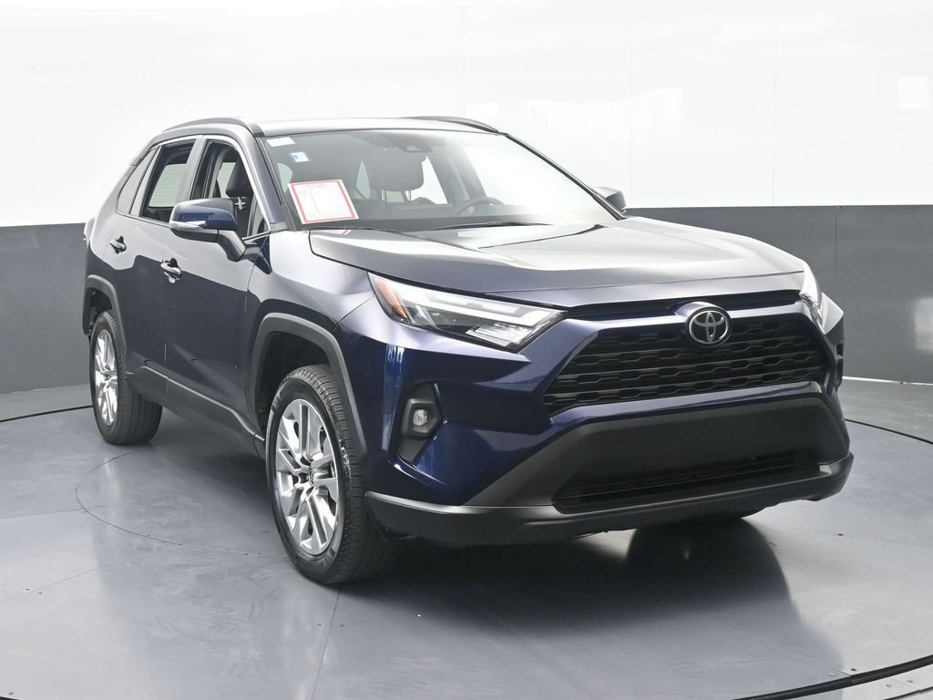 Used 2025 Toyota RAV4 XLE Premium FWD image 9
