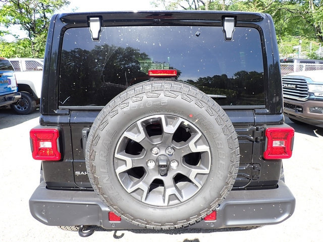 New 2026 Jeep Wrangler Unlimited Sahara w/ Safety Group AWD/4WD image 4