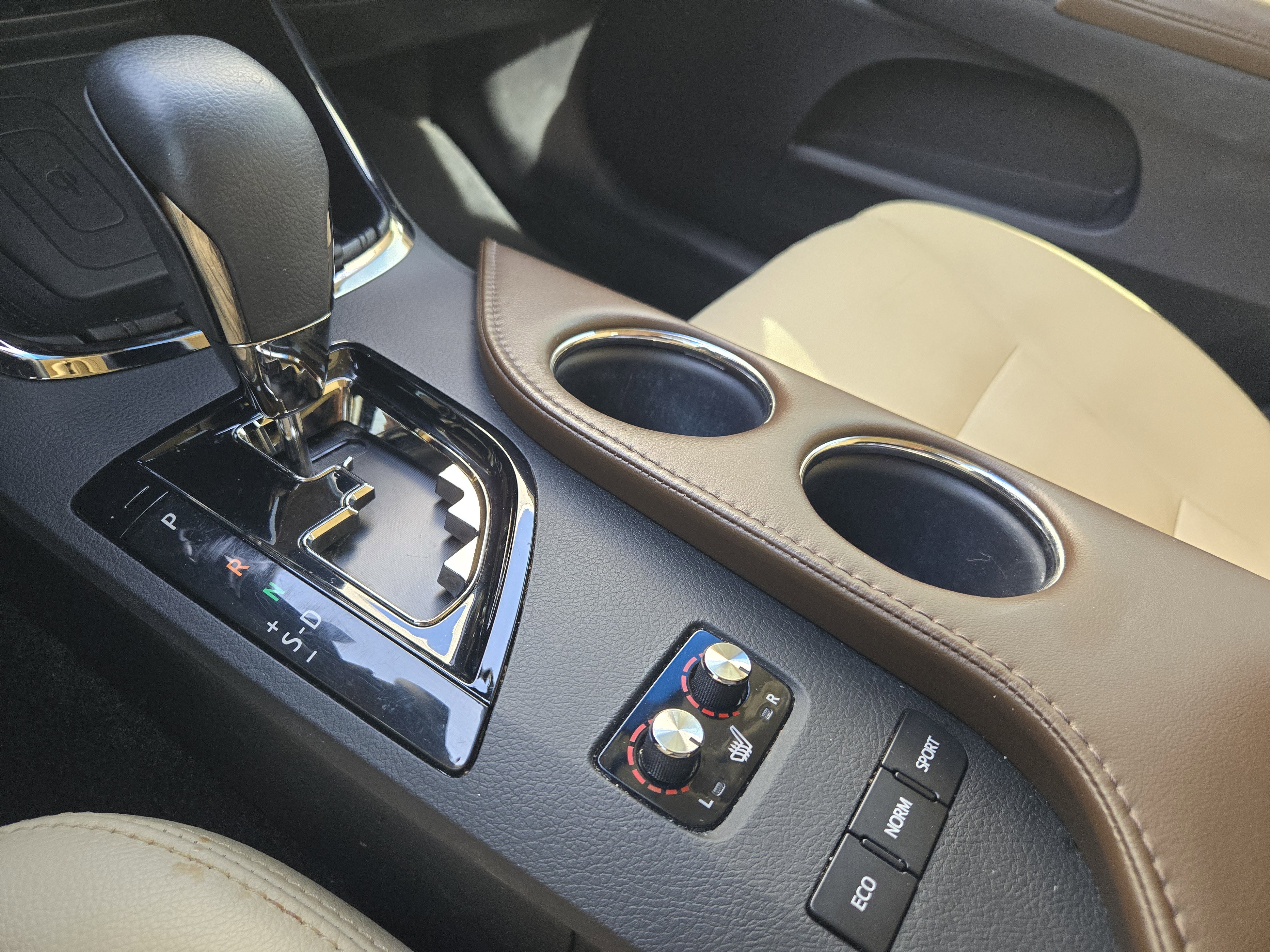 Used 2018 Toyota Avalon XLE Premium FWD image 22