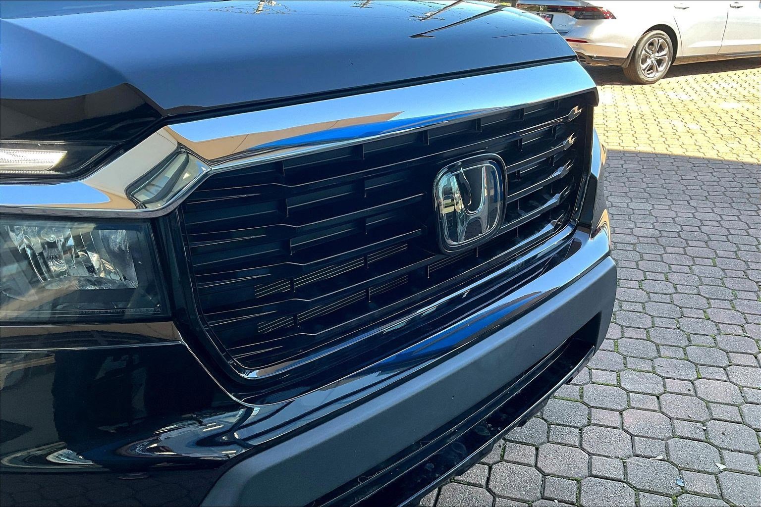 Used 2023 Honda Ridgeline RTL-E image 34