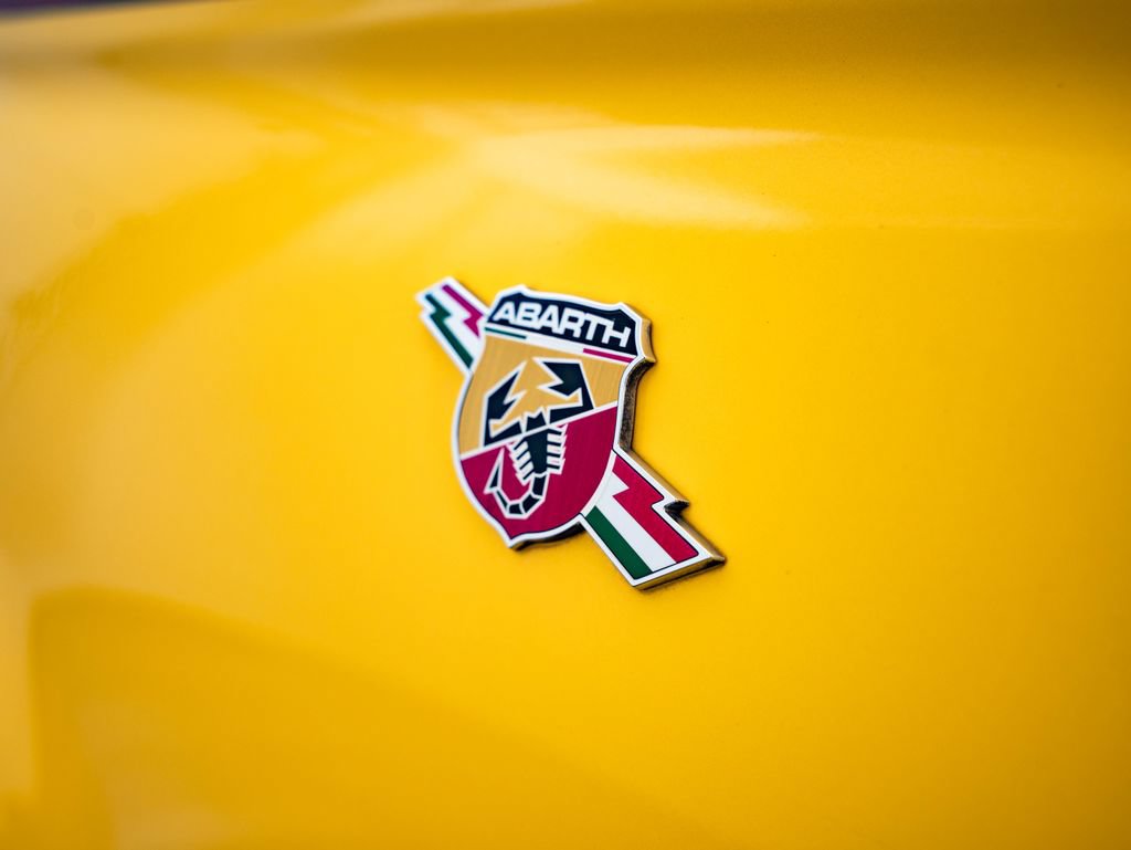 Used 2017 FIAT 500 Abarth FWD image 20