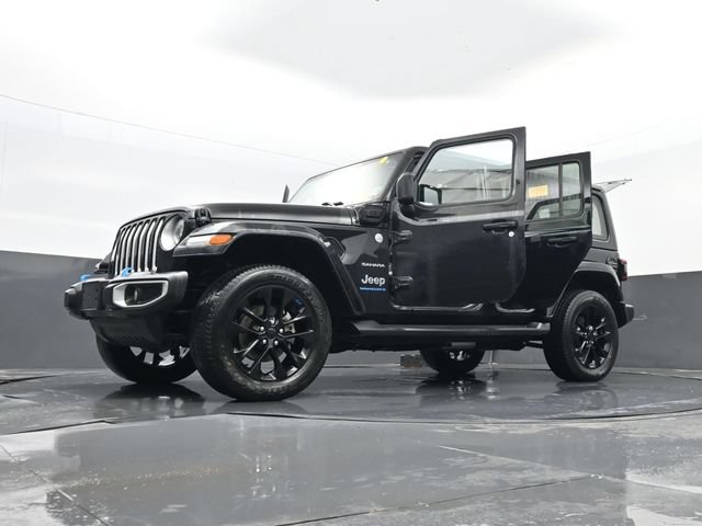 Used 2023 Jeep Wrangler Unlimited Sahara w/ Cold Weather Group AWD/4WD image 36