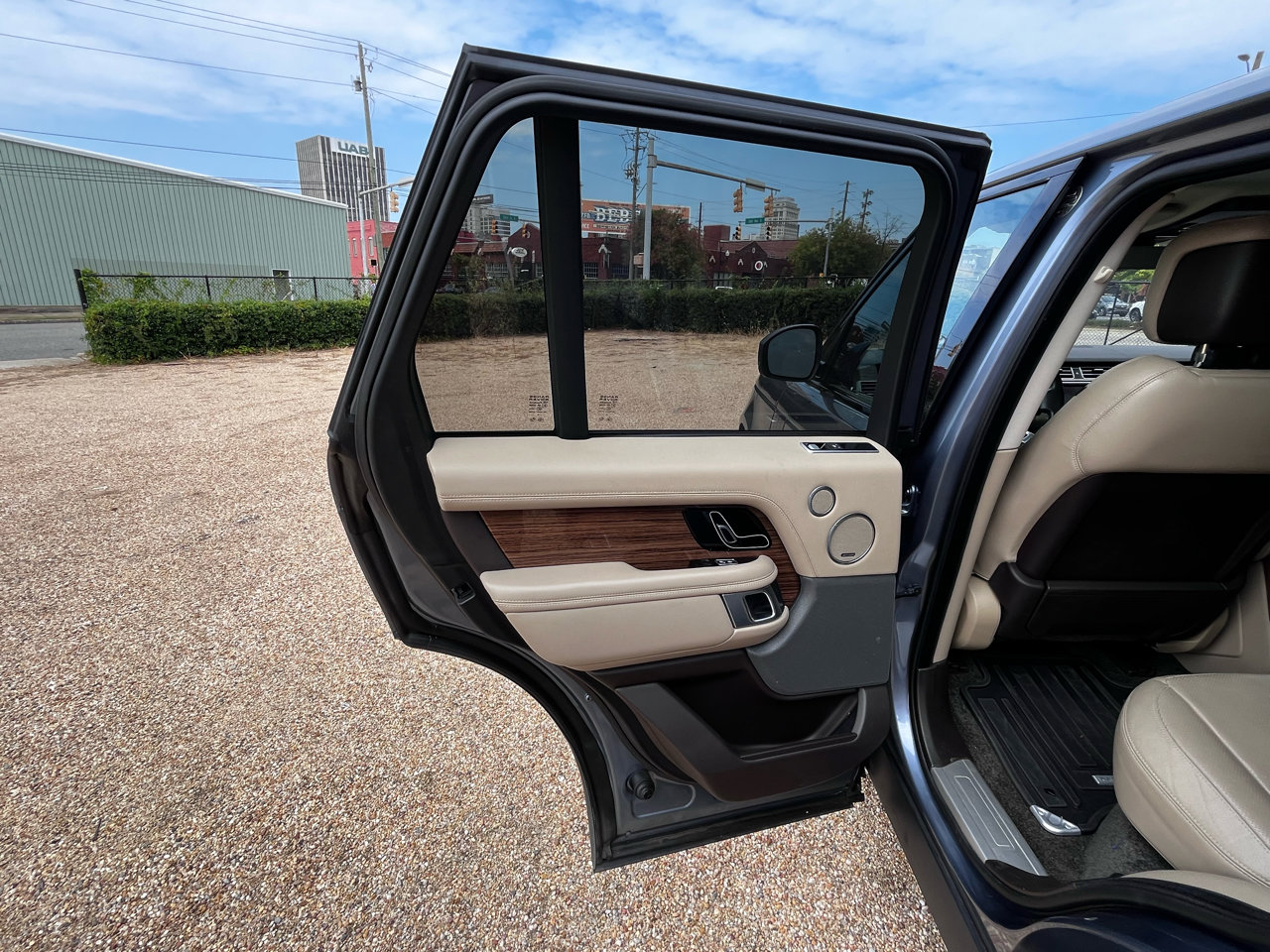 Used 2019 Land Rover Range Rover HSE image 41
