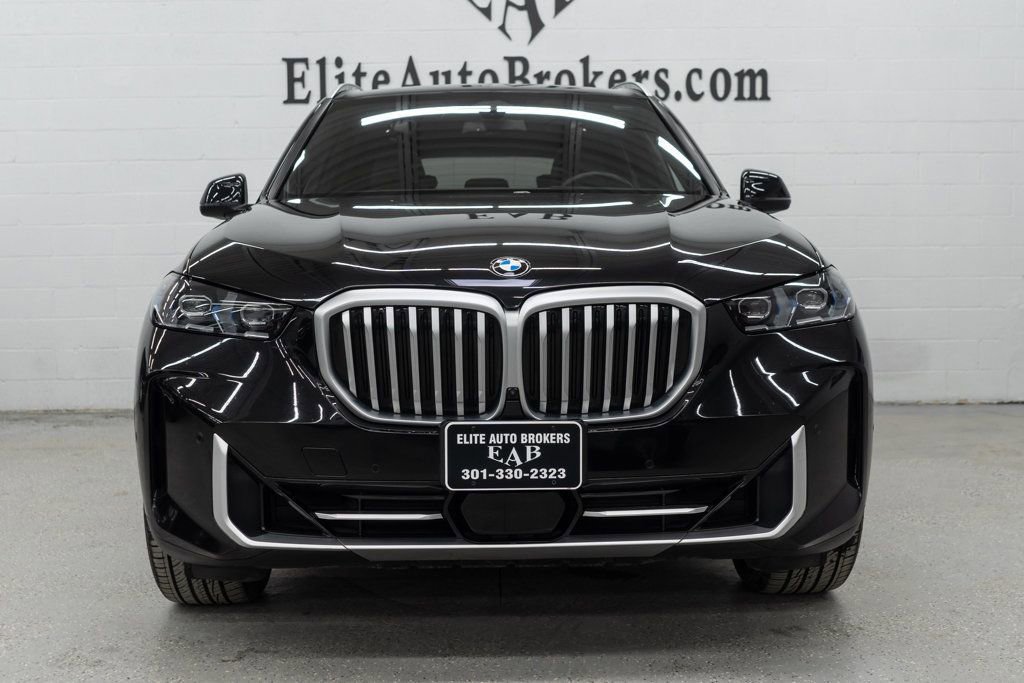Used 2024 BMW X5 xDrive40i w/ Premium Package image 3