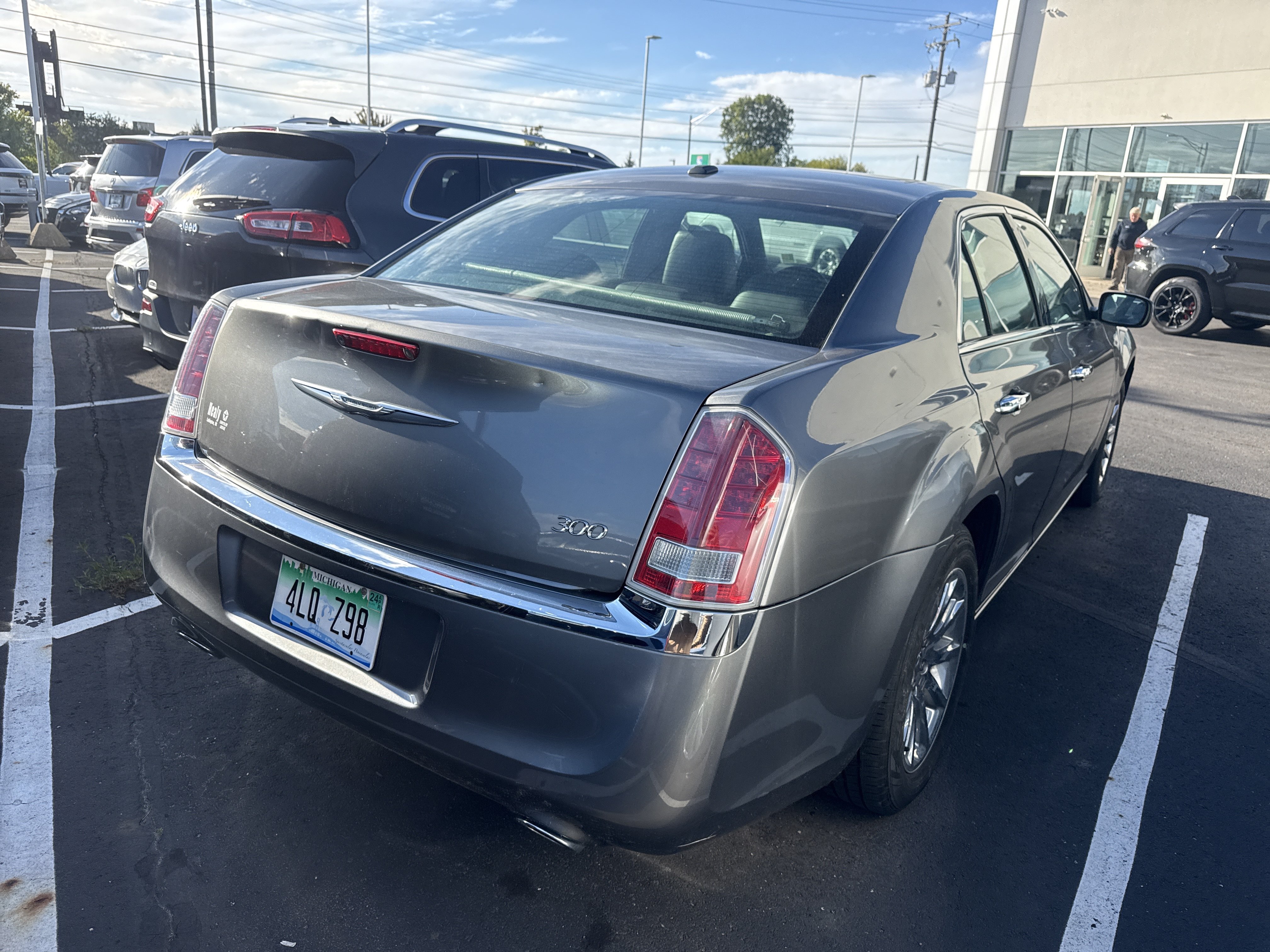 Used 2011 Chrysler 300 Limited RWD image 5