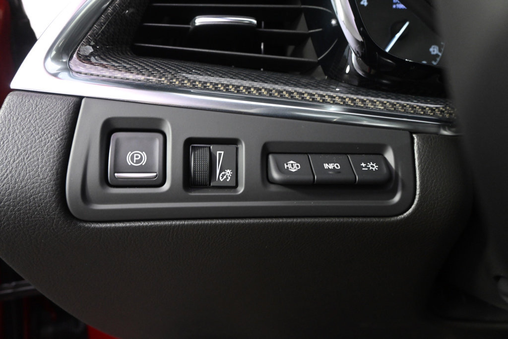New 2026 Cadillac XT5 Sportv w/ LPO, Floor Liner Package AWD/4WD image 24