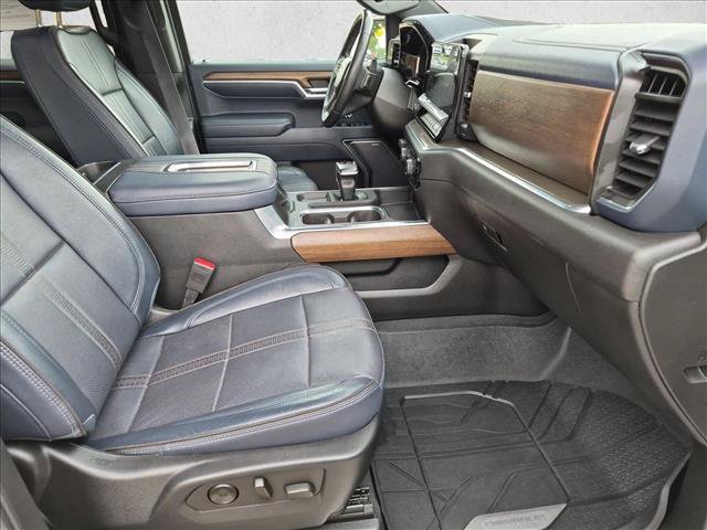 Used 2022 Chevrolet Silverado 1500 High Country w/ High Country Premium Package AWD/4WD image 21