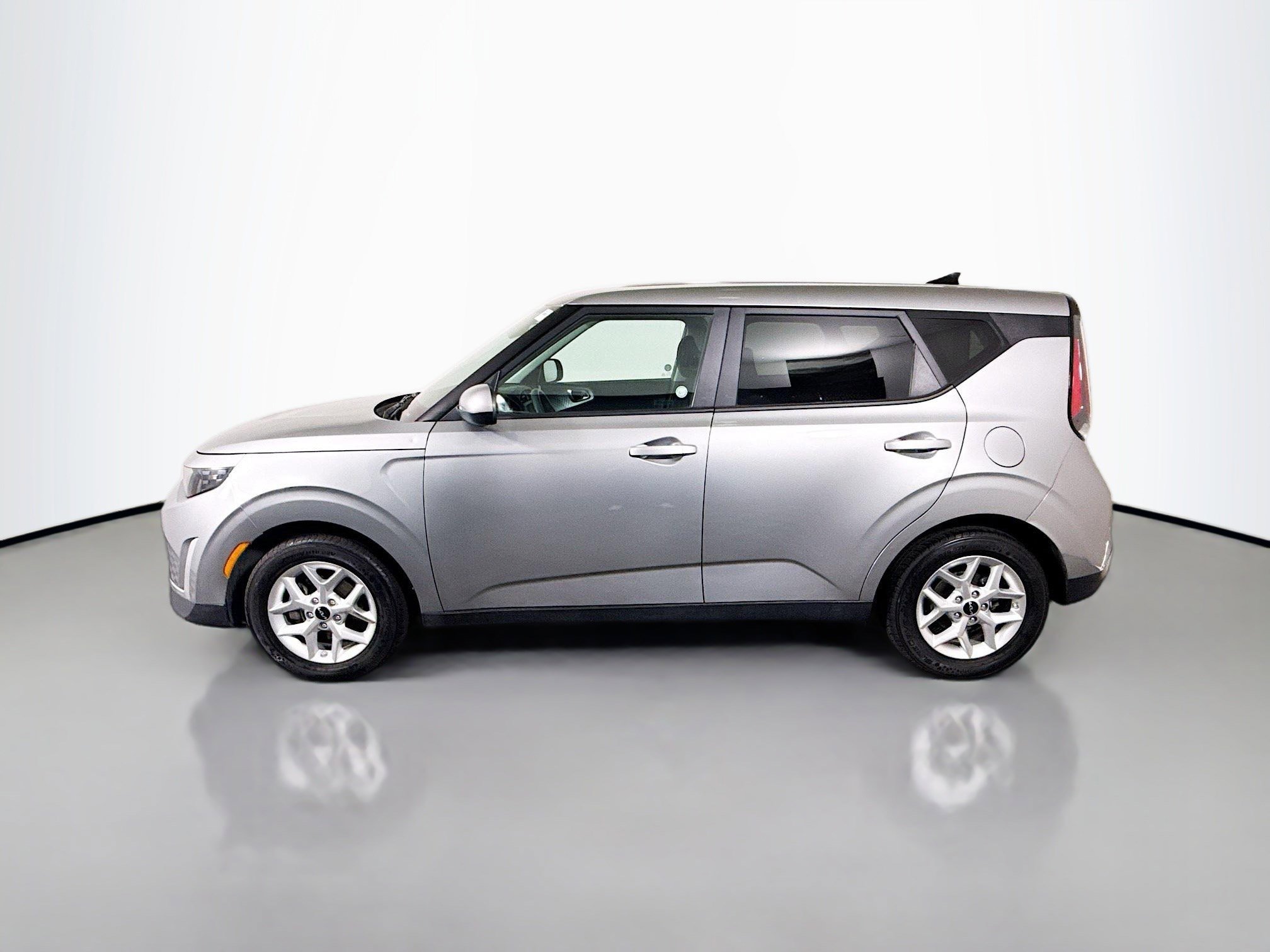 Used 2024 Kia Soul LX w/ Option Group 015 image 6
