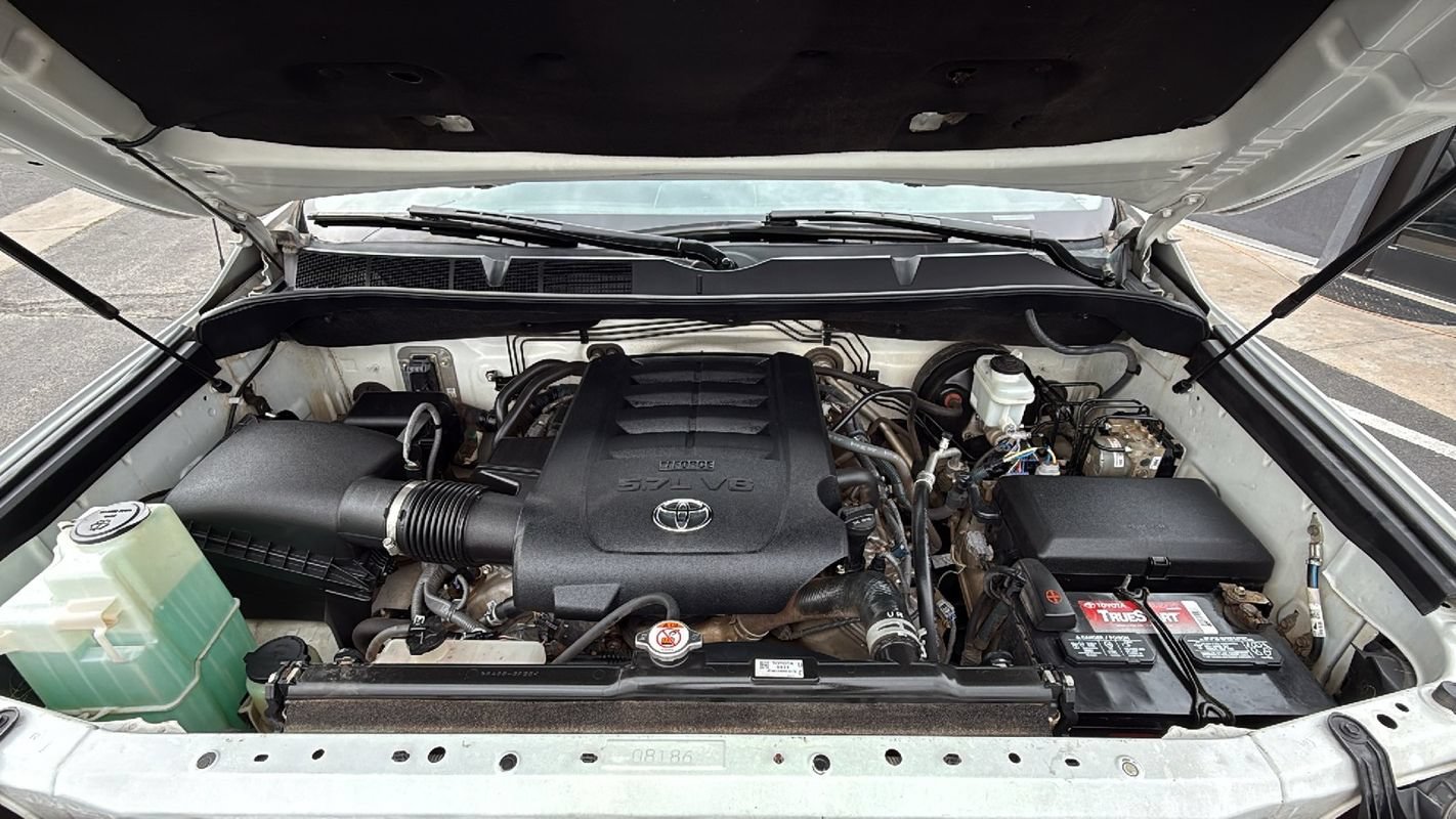 Used 2019 Toyota Tundra SR5 w/ TRD Off Road Package AWD/4WD image 29