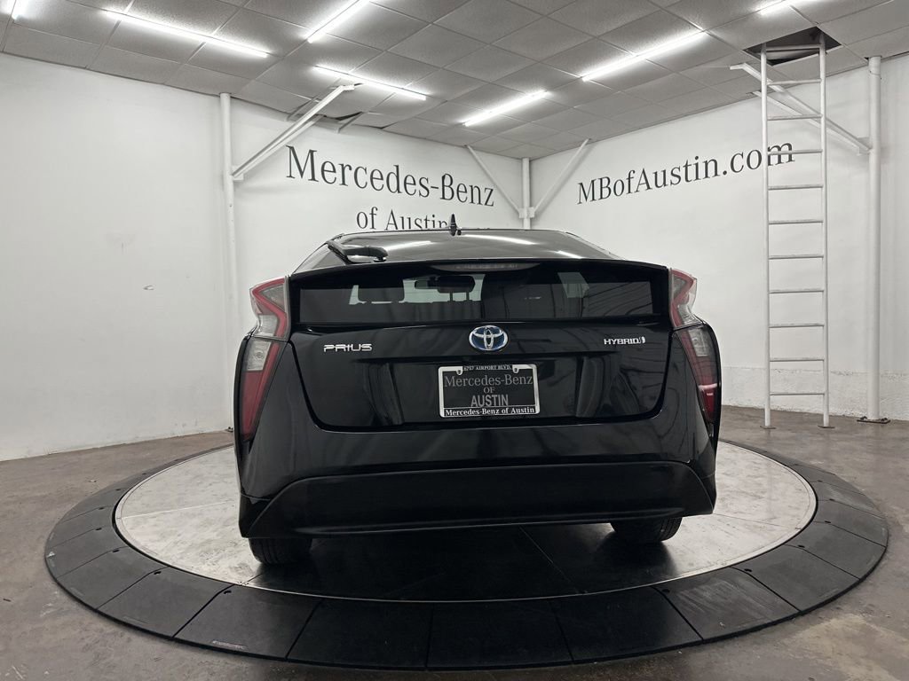 Used 2016 Toyota Prius Two w/ Preferred Accessory Package FWD image 7