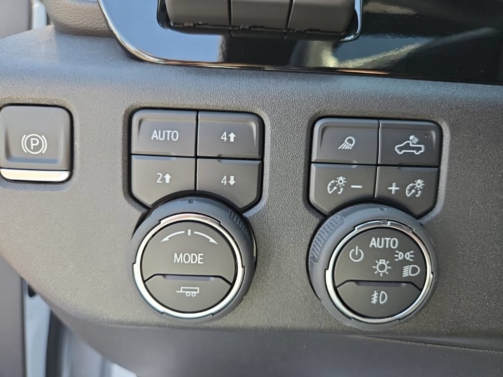 Certified 2025 Chevrolet Silverado 2500 High Country w/ High Country Premium Package AWD/4WD image 19