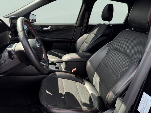 Certified 2024 Ford Escape ST-Line w/ Tech Pack #1 FWD image 15
