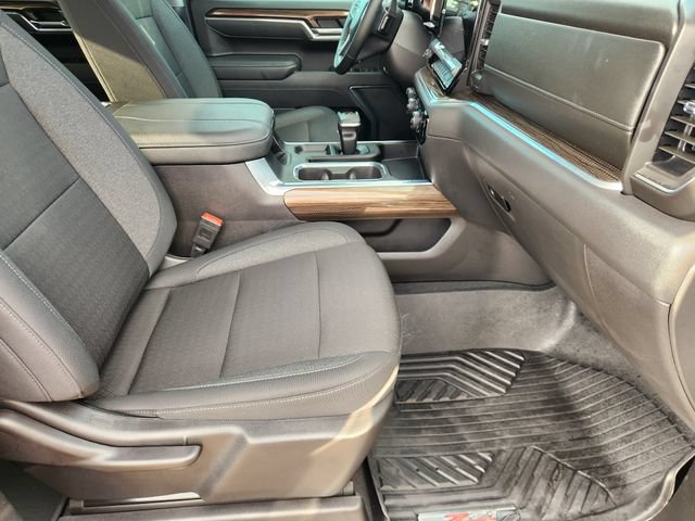 Used 2025 Chevrolet Silverado 1500 LT Trail Boss AWD/4WD image 14