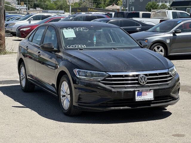 Used 2019 Volkswagen Jetta R-Line image 2