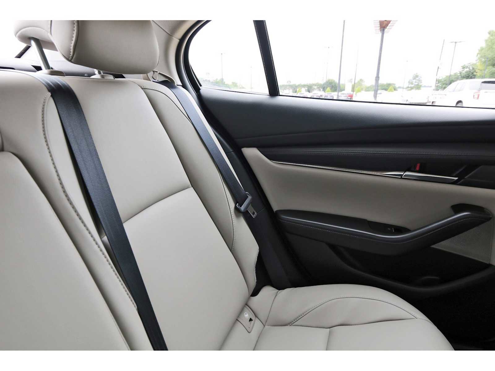 Used 2025 MAZDA MAZDA3 s FWD image 10