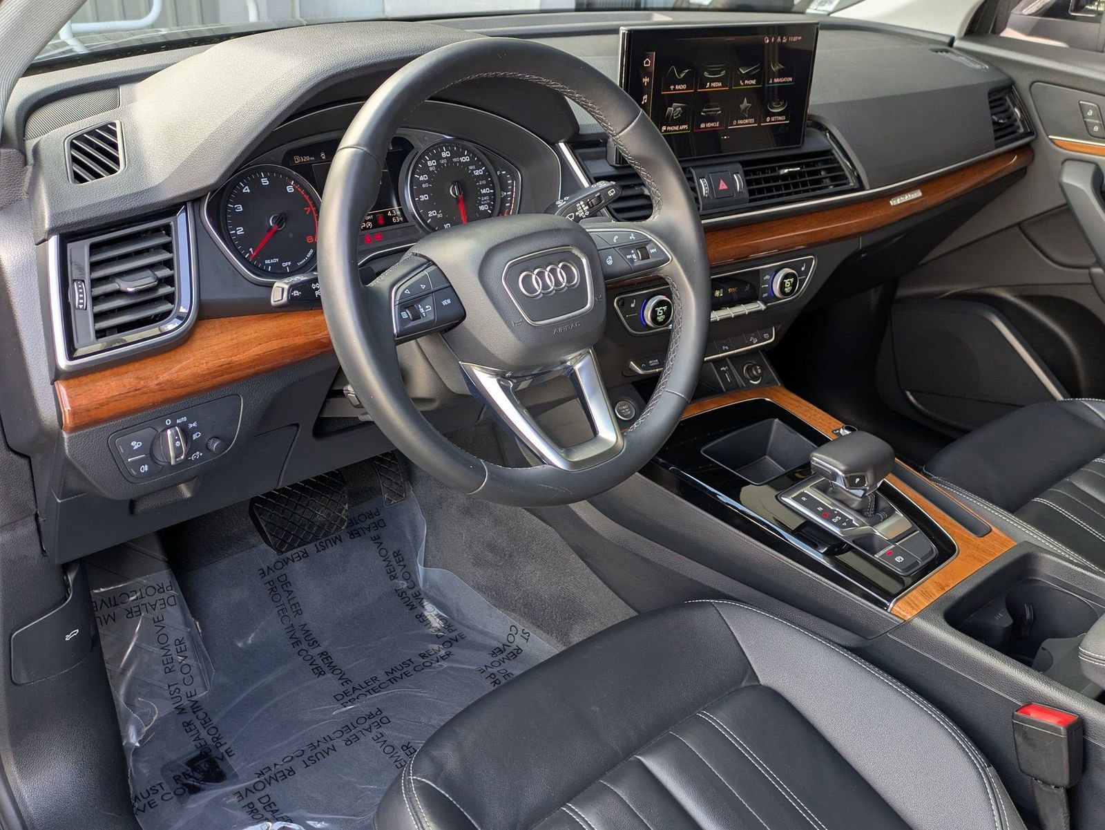 Used 2023 Audi Q5 2.0T Premium w/ Convenience Package image 15