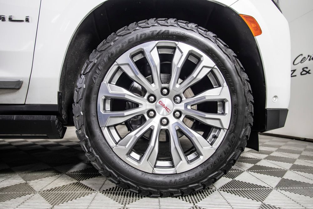 Used 2023 GMC Yukon XL Denali w/ Denali Reserve Package AWD/4WD image 45