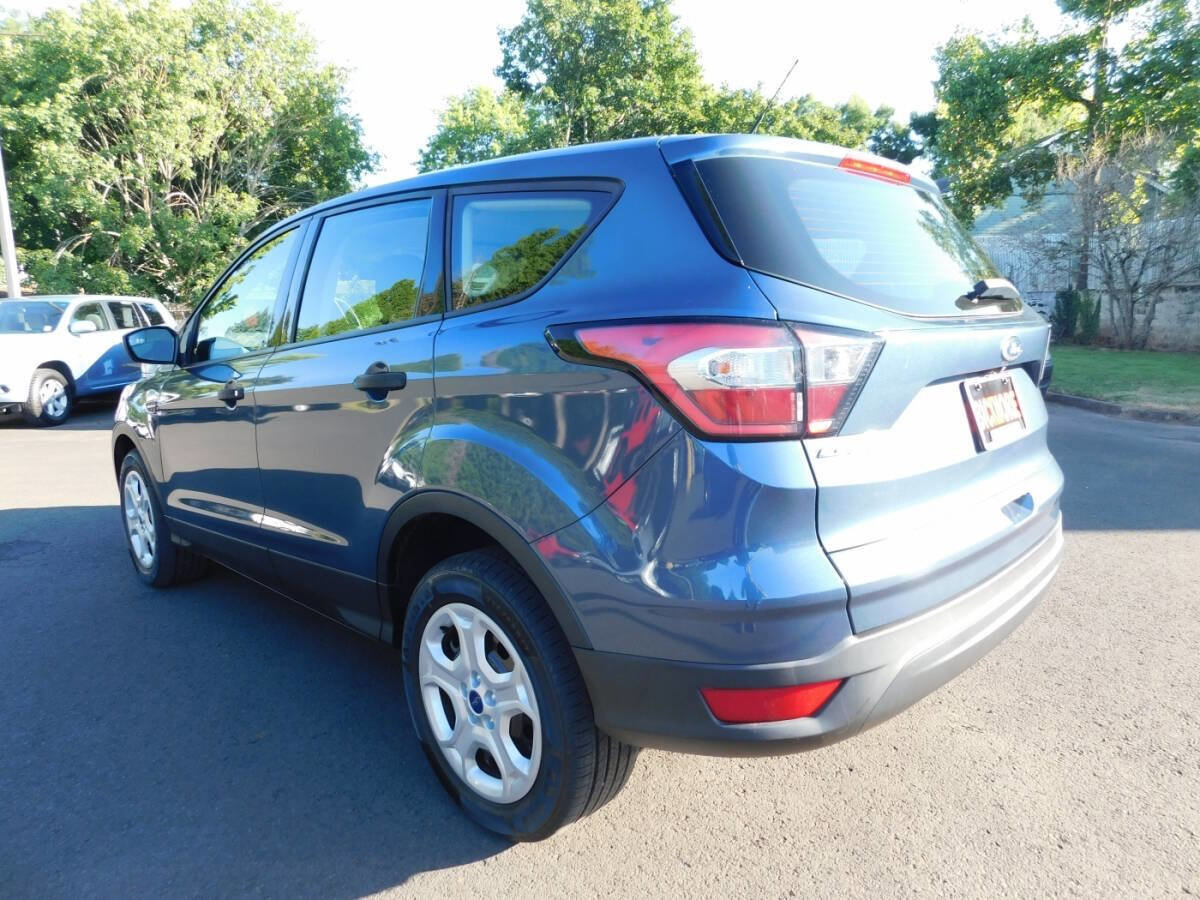 Used 2018 Ford Escape S image 3
