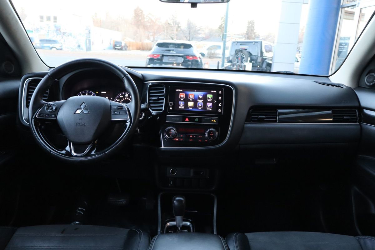 Used 2019 Mitsubishi Outlander SE image 15