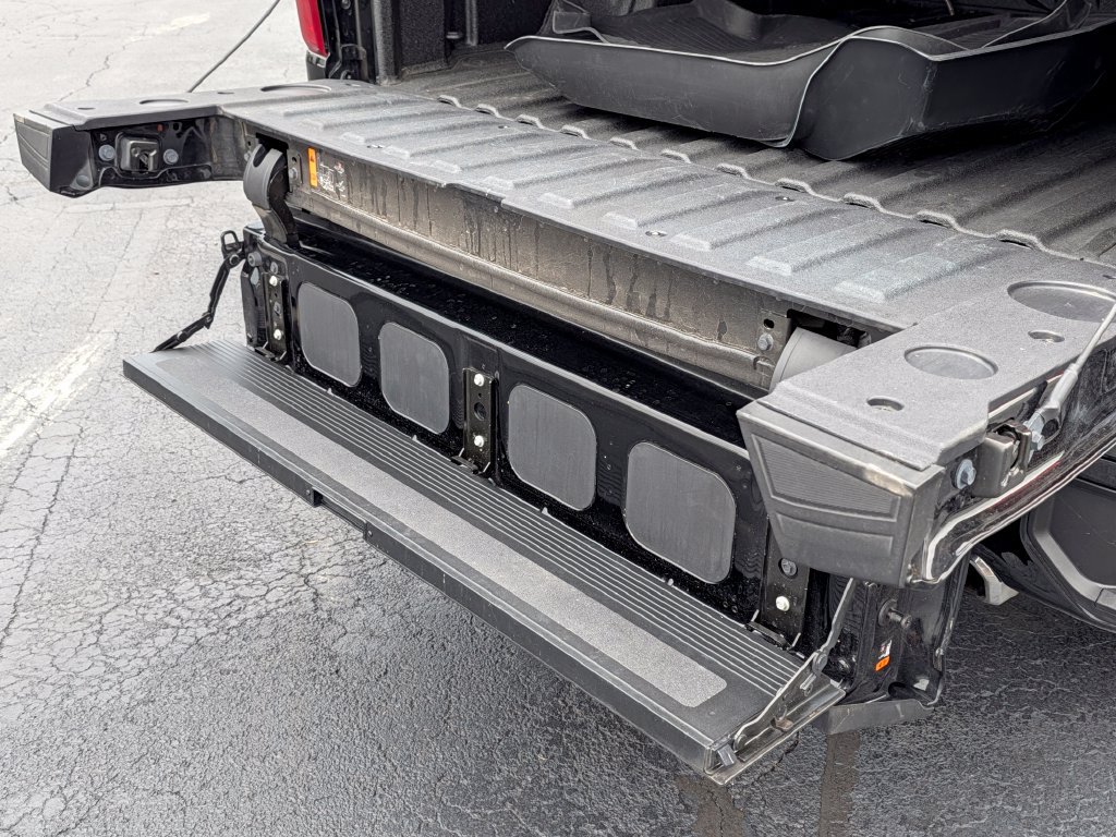 Used 2022 Chevrolet Silverado 1500 LT Trail Boss w/ LT Trail Boss Premium Package AWD/4WD image 8