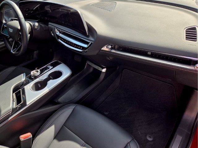 Used 2024 Cadillac Lyriq Tech w/ Driver Assist Package AWD/4WD image 24