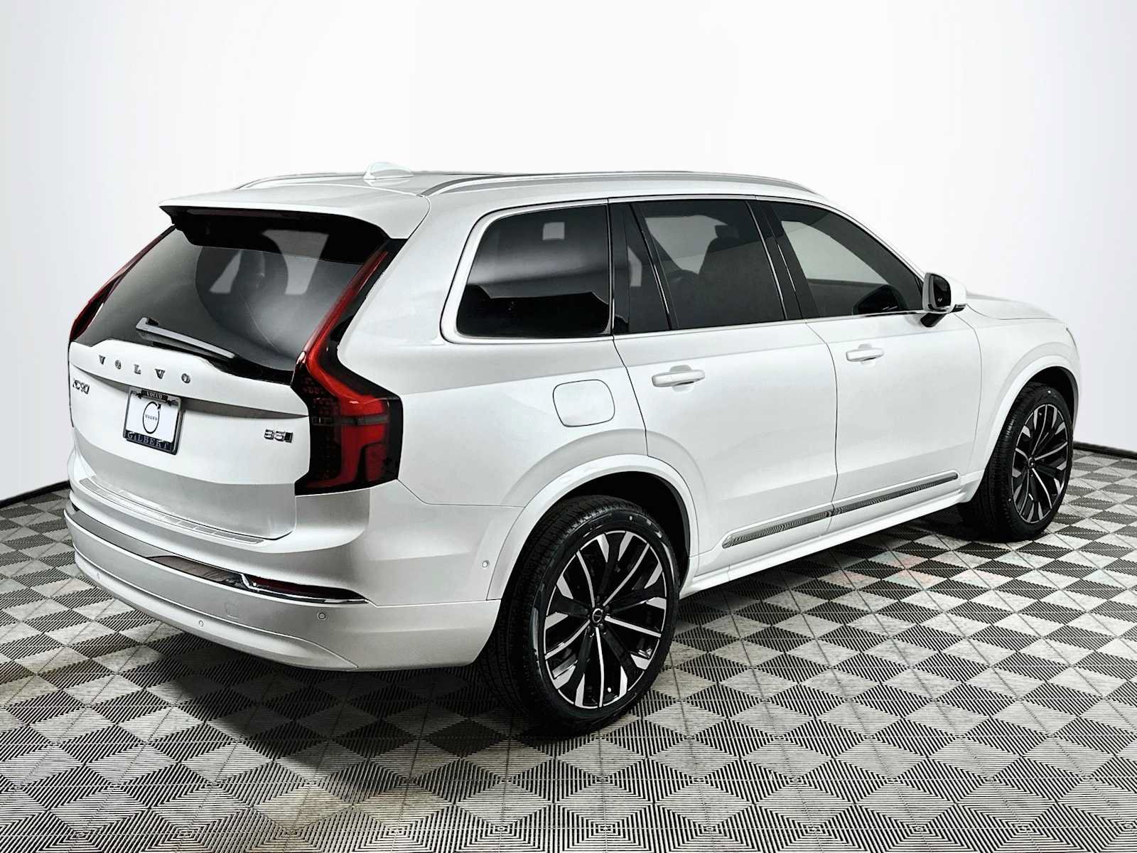 New 2027 Volvo XC90 B5 Plus AWD/4WD image 7