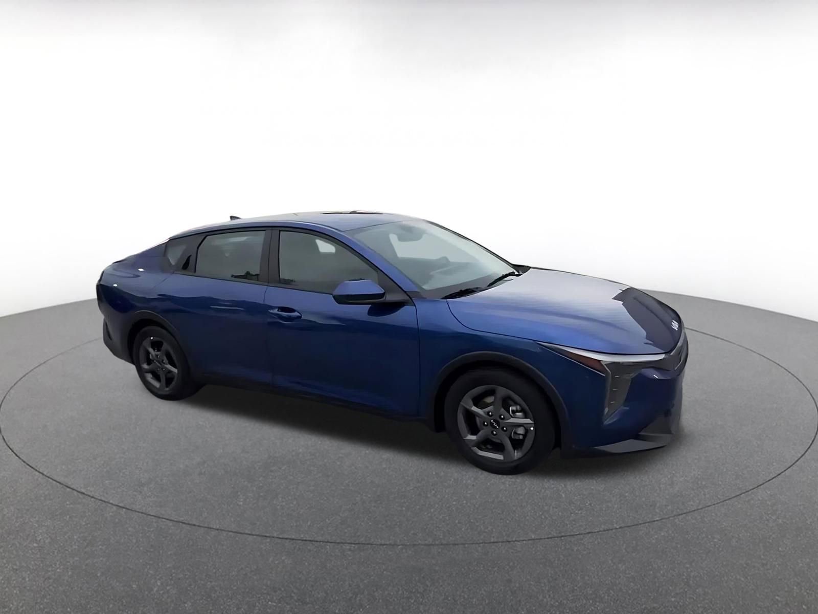Used 2025 Kia K4 FWD image 2
