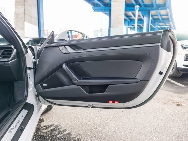 Certified 2022 Porsche 911 Targa 4S w/ Premium Package image 52