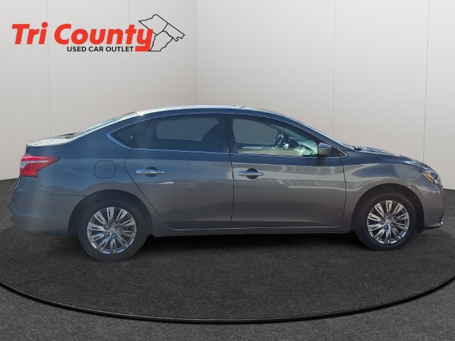 Used 2016 Nissan Sentra S FWD image 5