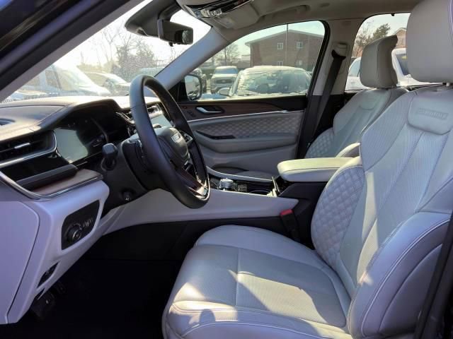 Certified 2023 Jeep Grand Cherokee Summit w/ Adv Protech Group IV image 15