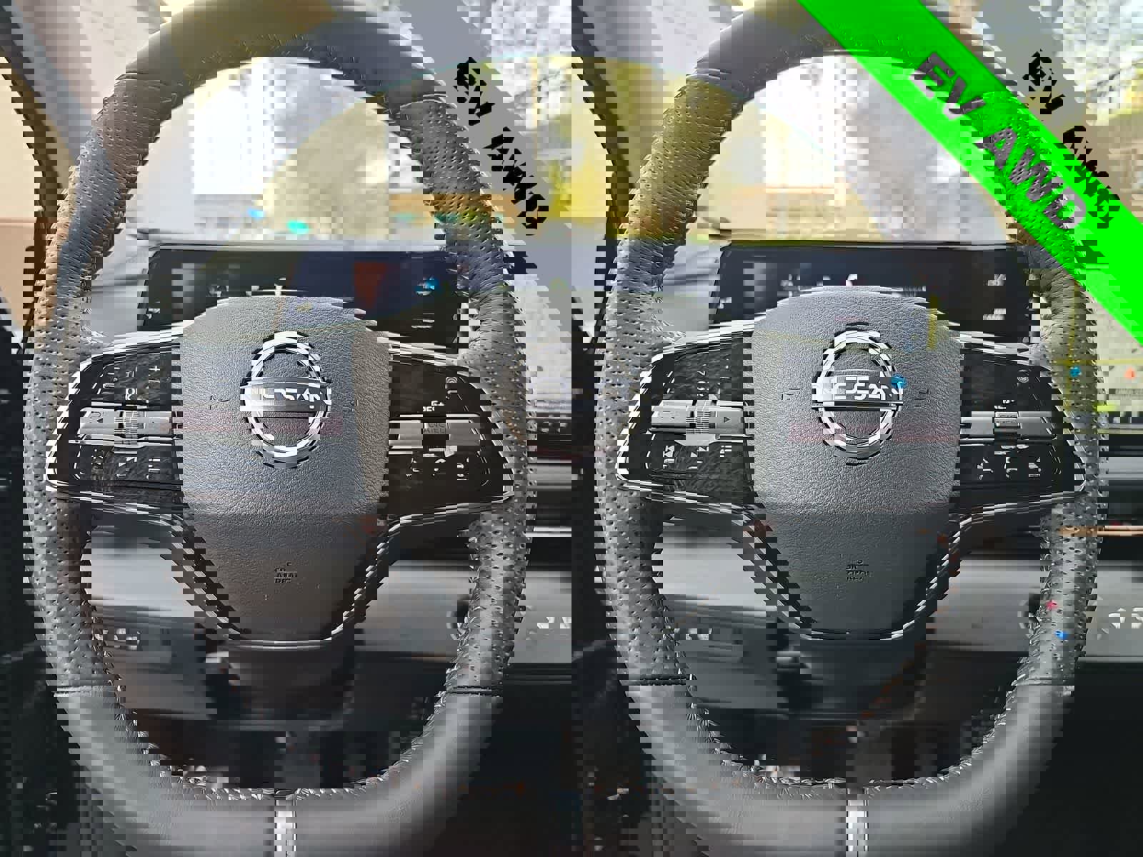 Used 2023 Nissan Ariya AWD image 19