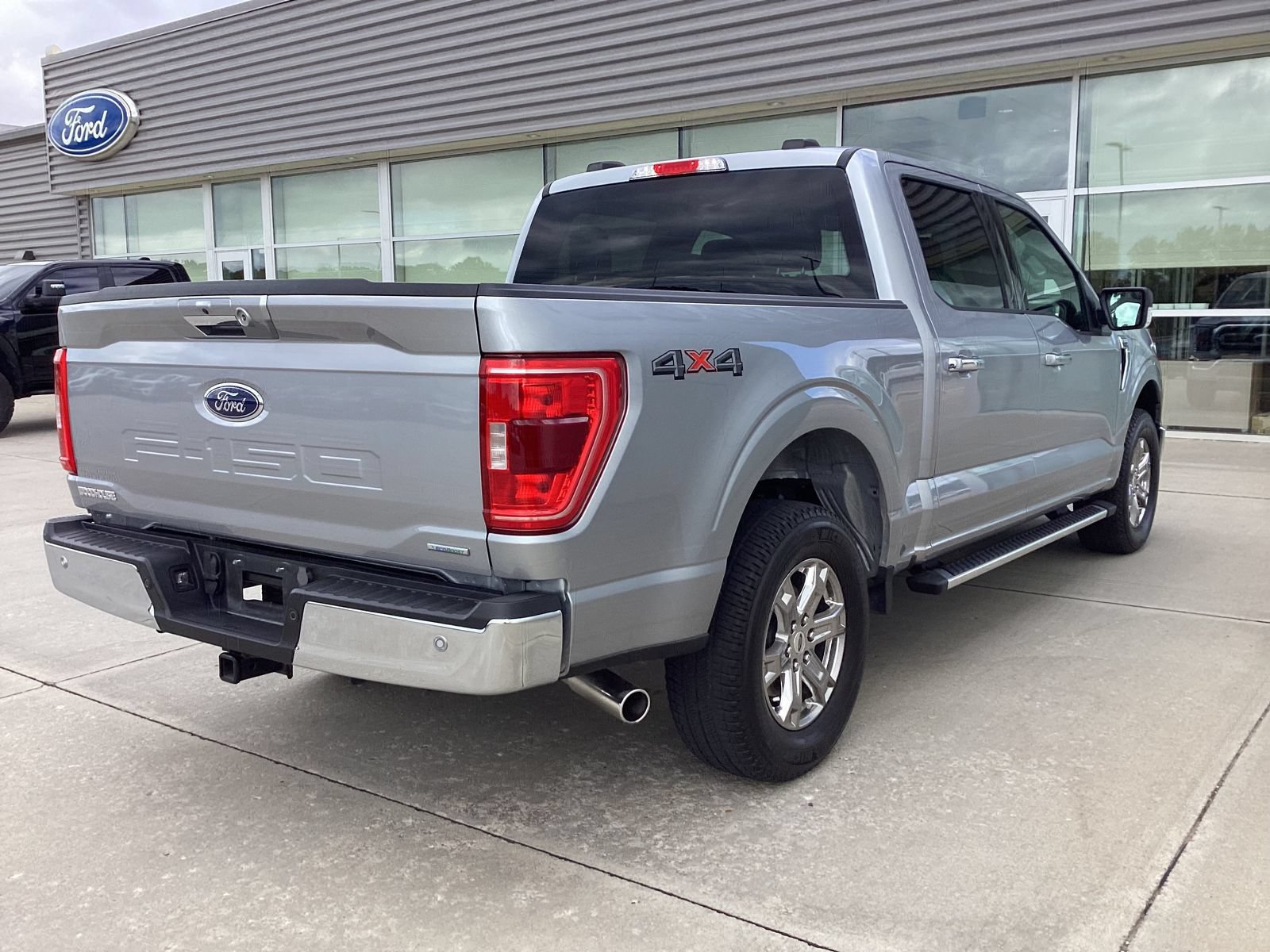 Used 2023 Ford F150 XLT w/ Equipment Group 302A High AWD/4WD image 3