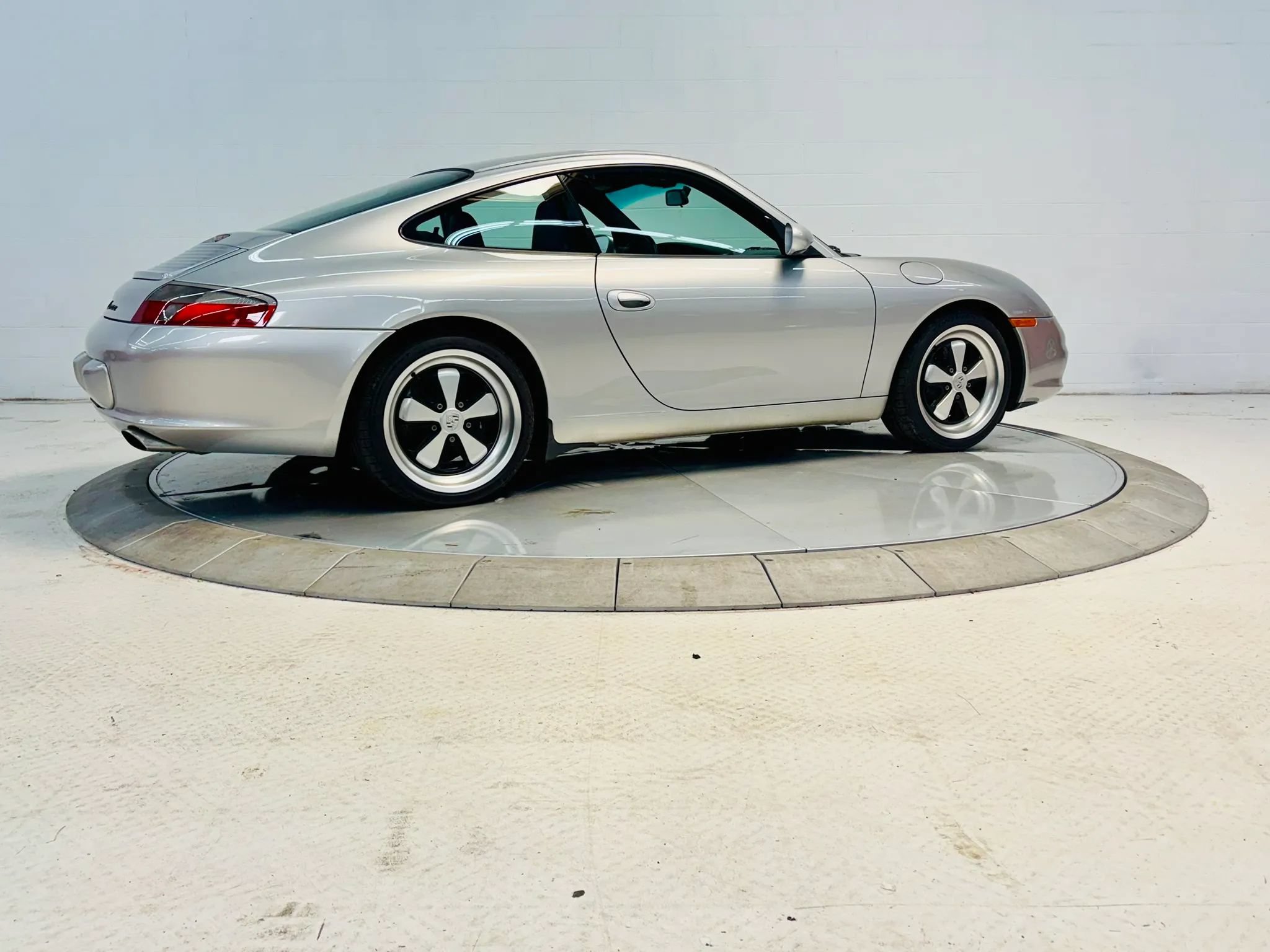 Used 2002 Porsche 911 GT3 RS image 22