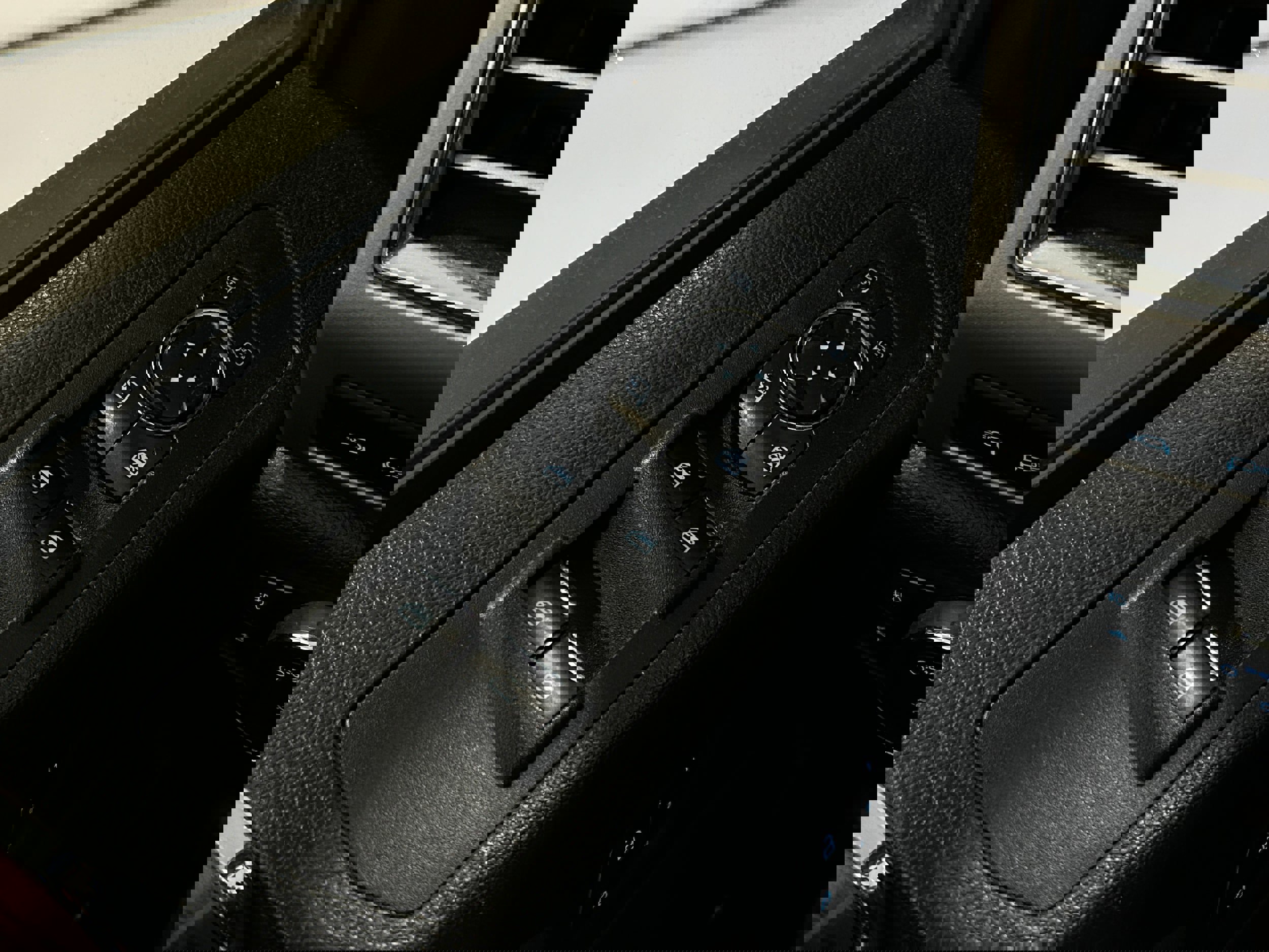 Used 2016 Ford F150 Lariat w/ Equipment Group 502A Luxury image 26